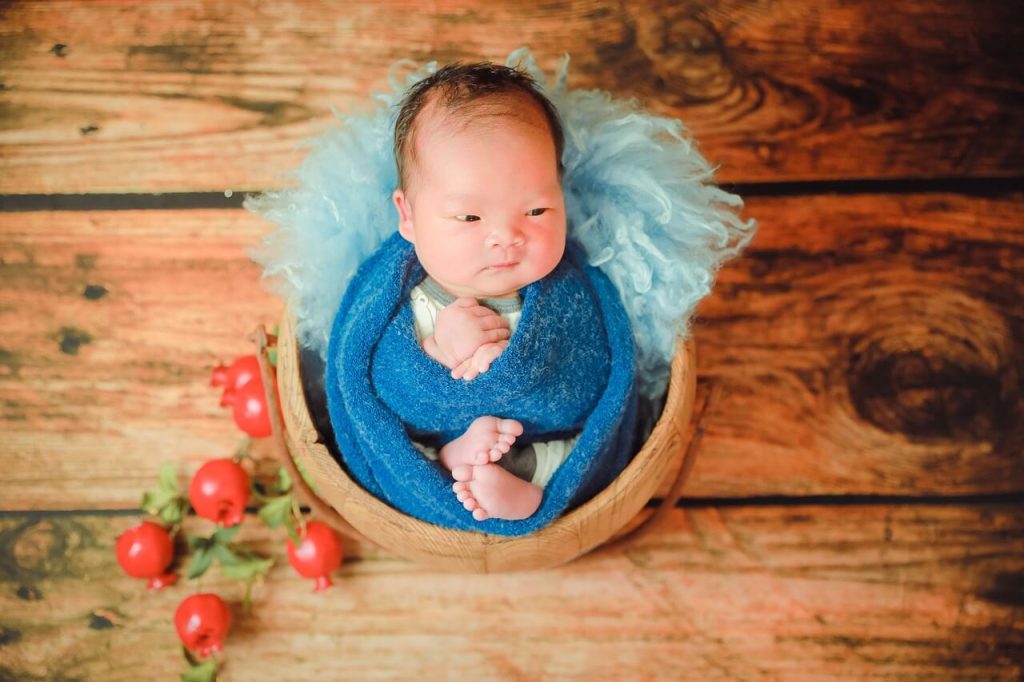 スワドルはかわいそう？赤ちゃんへの影響